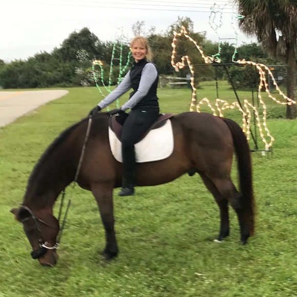 Meet your Posher, Gwen - Picture 4 of 5